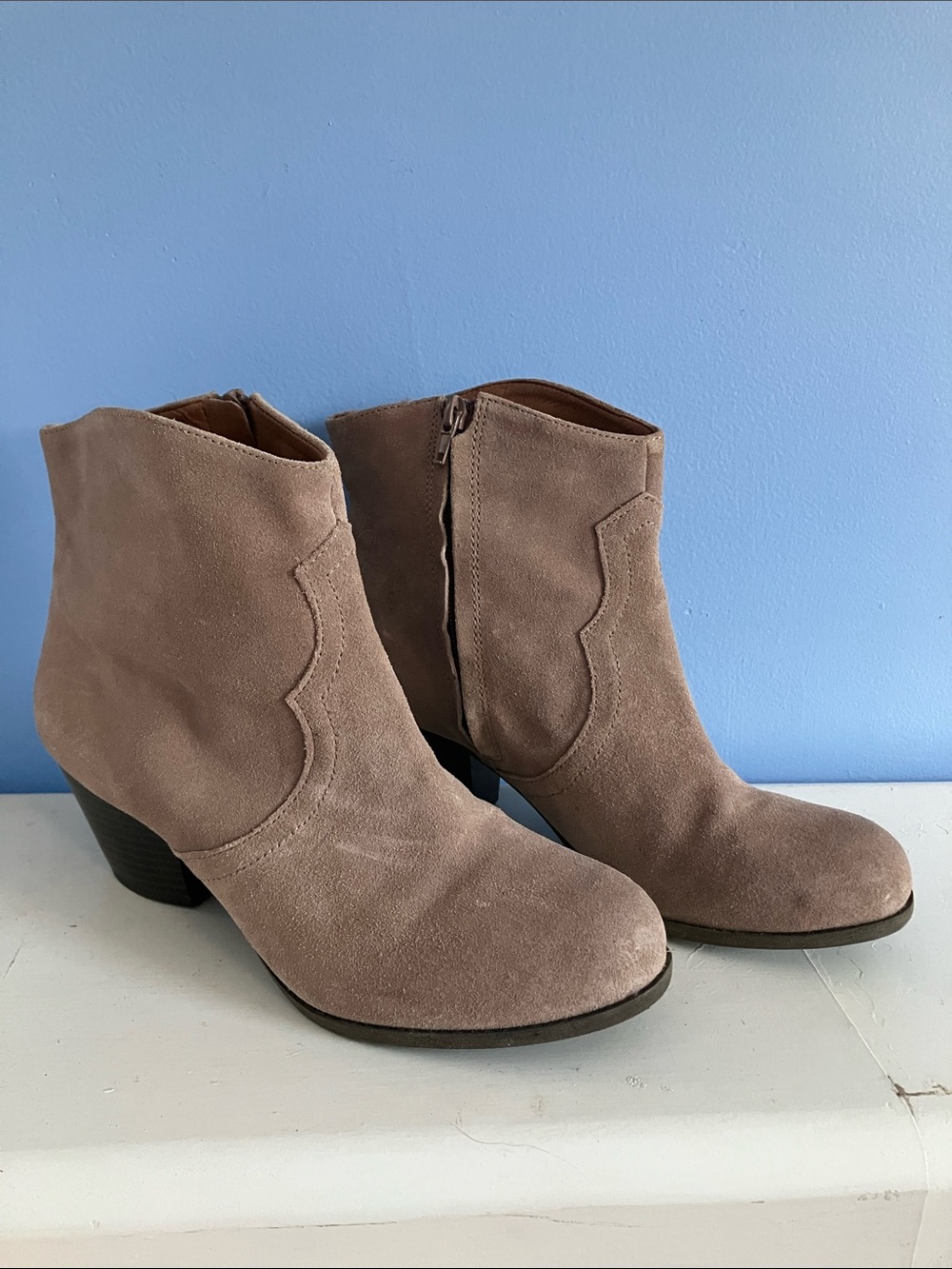Lucky Brand Women’s Tan Suede Heeled Booties - 8.5
